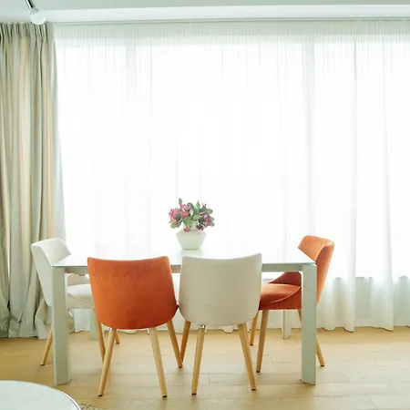 One Mircea Eliade - Luxurious With Panoramic And Park View