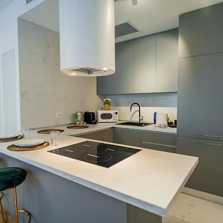 One Mircea Eliade - Luxurious With Panoramic And Park View Apartment