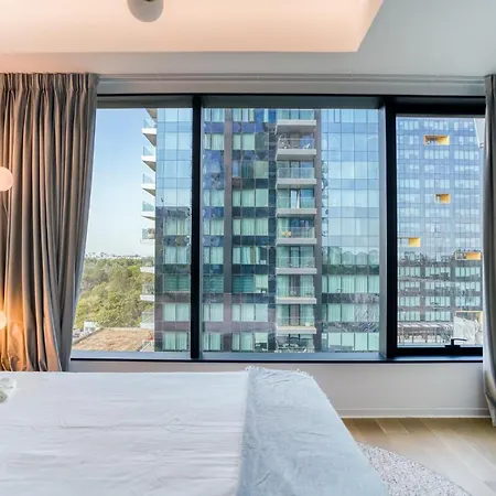 One Mircea Eliade - Luxurious With Panoramic And Park View