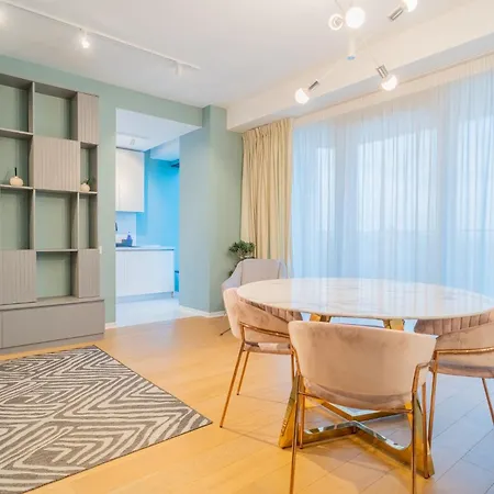 One Mircea Eliade - Luxurious With Panoramic And Park View * Bucharest