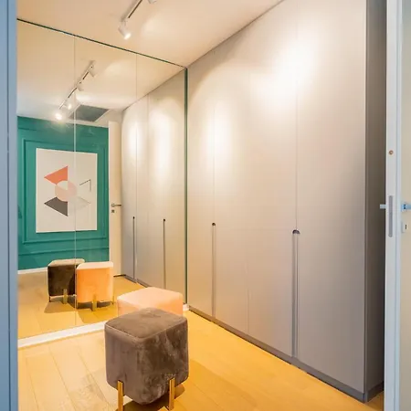 One Mircea Eliade - Luxurious With Panoramic And Park View *