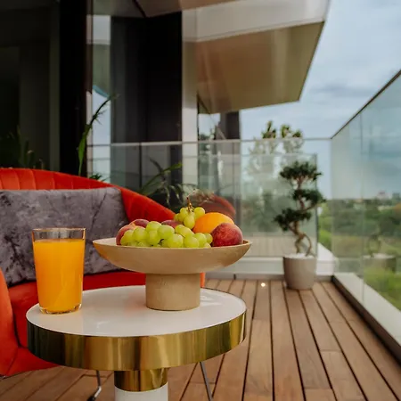 One Mircea Eliade - Luxurious With Panoramic And Park View * Bucharest