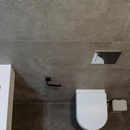 One Mircea Eliade - Luxurious With Panoramic And Park View