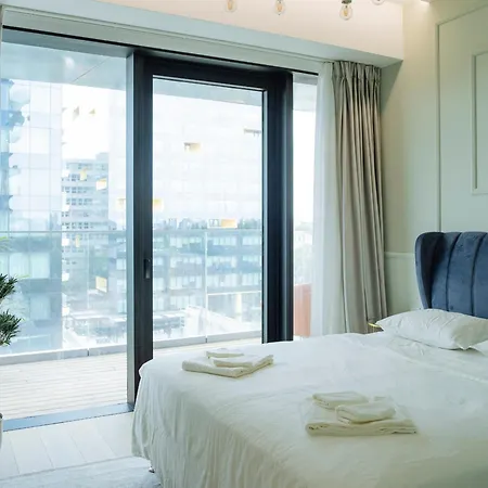 One Mircea Eliade - Luxurious With Panoramic And Park View Apartment Bucharest
