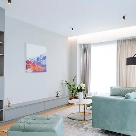 One Mircea Eliade - Luxurious With Panoramic And Park View