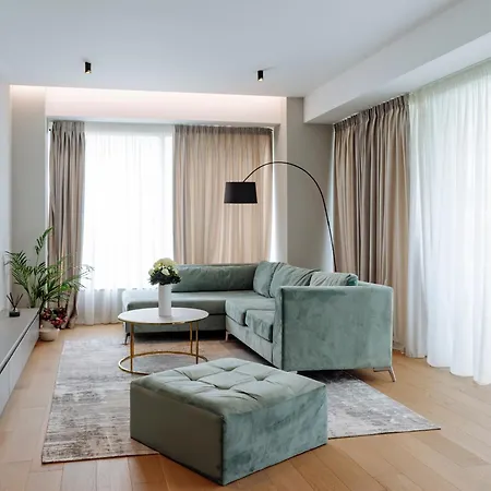 One Mircea Eliade - Luxurious With Panoramic And Park View *