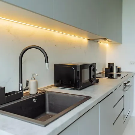 One Mircea Eliade - Luxurious With Panoramic And Park View * Bucharest
