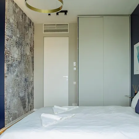 One Mircea Eliade - Luxurious With Panoramic And Park View Bucharest