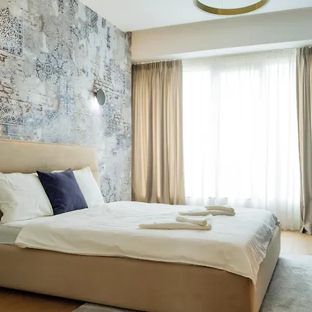 One Mircea Eliade - Luxurious With Panoramic And Park View