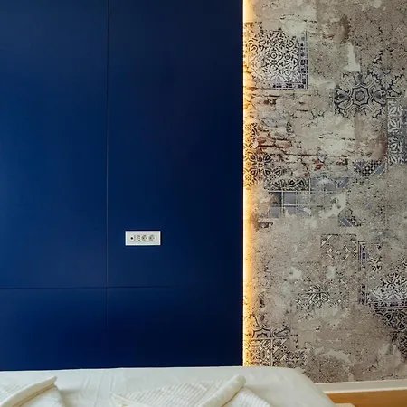 One Mircea Eliade - Luxurious With Panoramic And Park View