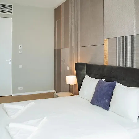 Apartment One Mircea Eliade - Luxurious With Panoramic And Park View