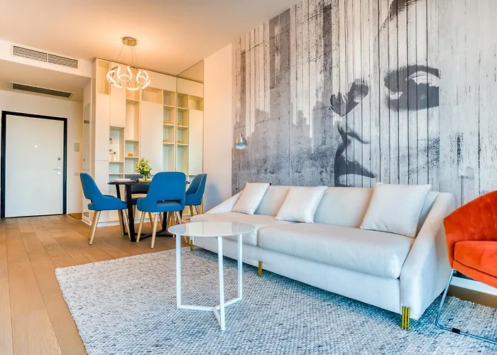 One Mircea Eliade - Luxurious With Panoramic And Park View