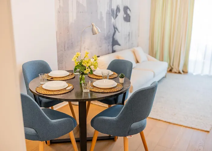 One Mircea Eliade - Luxurious With Panoramic And Park View Apartament