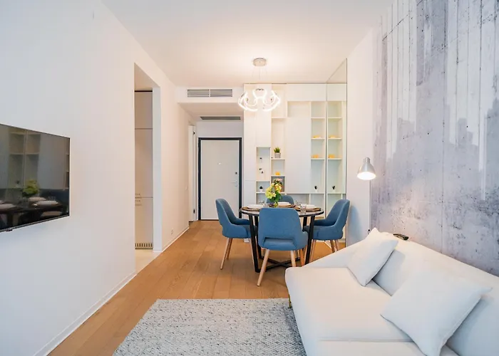 One Mircea Eliade - Luxurious With Panoramic And Park View