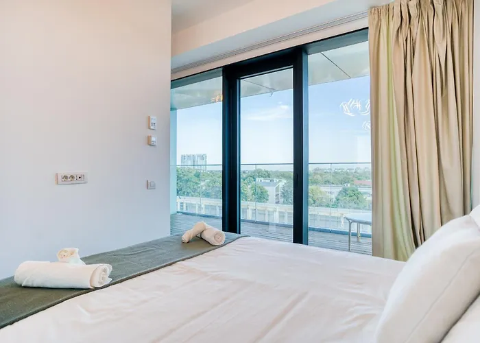 One Mircea Eliade - Luxurious With Panoramic And Park View * Bukareszt