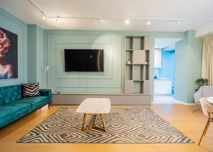 One Mircea Eliade - Luxurious With Panoramic And Park View *