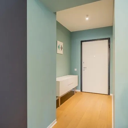 One Mircea Eliade - Luxurious With Panoramic And Park View Bukarest