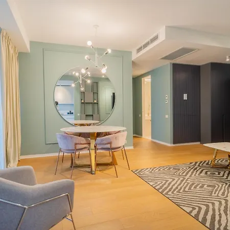 One Mircea Eliade - Luxurious With Panoramic And Park View