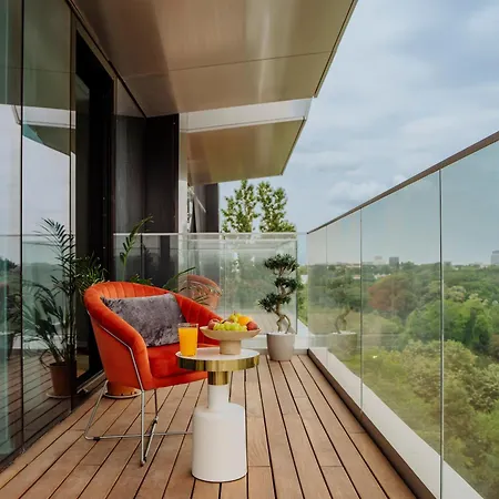 One Mircea Eliade - Luxurious With Panoramic And Park View