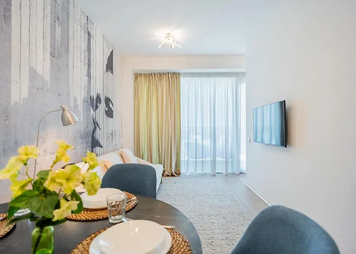 One Mircea Eliade - Luxurious With Panoramic And Park View